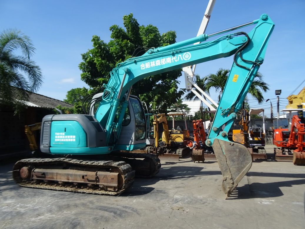 Kobelco SK135SR-1E