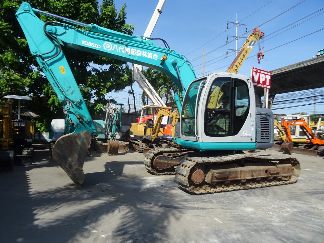 Kobelco SK135SR-1E