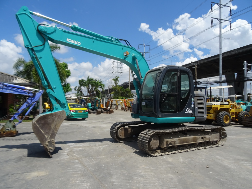 Kobelco SK135SR-1E