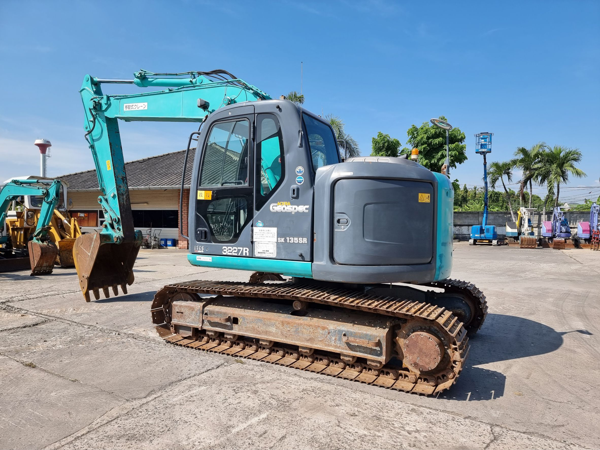 รถขุดKobelco SK135SR-2 YY06