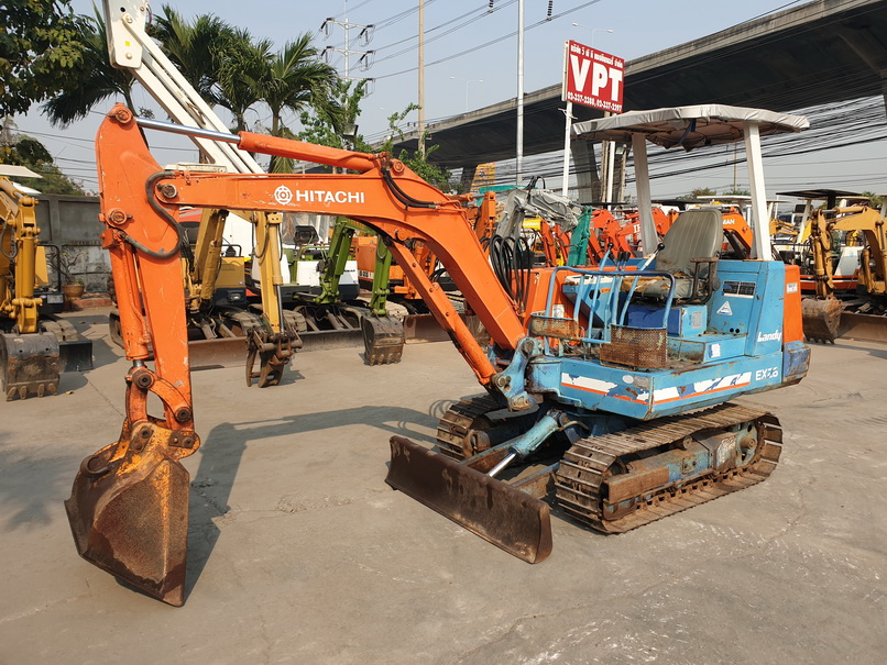 รถขุด Hitachi EX26